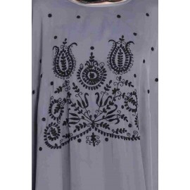 Nazneen Thread Embroidered Nida Kaftan