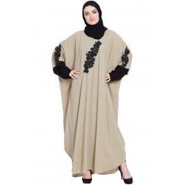 Nazneen Embellished Patch Contrast Sleeve Kaftan